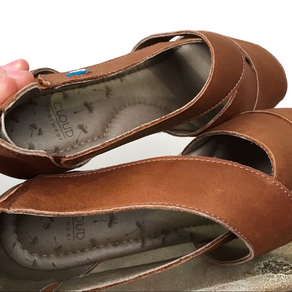 NEW Cloud Footwear Tan Leather Sandals Size 11 - Picture 5 of 7
